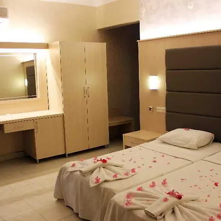 Ozcan Hotel Turunç